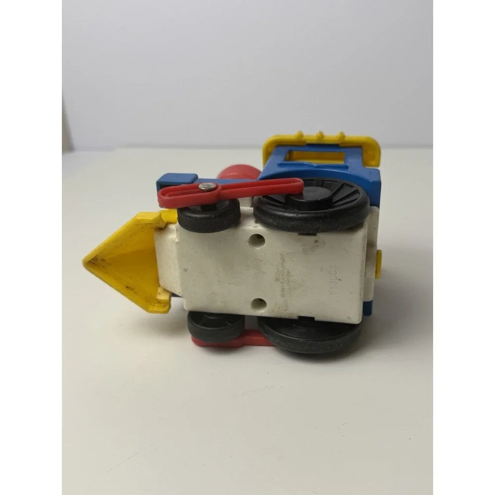 Fisher Price Little People 1991 Circus Train Engine Locomotive